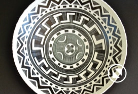 Käsitreitud portselan