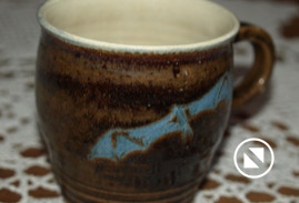 Piusa Savikoja keraamika nahkhiirega kruus