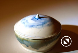 Käsitreitud portselan